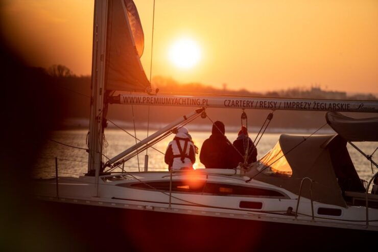 Gdańsk: Scenic Sunset Cruise With Glass of Prosecco - Good To Know