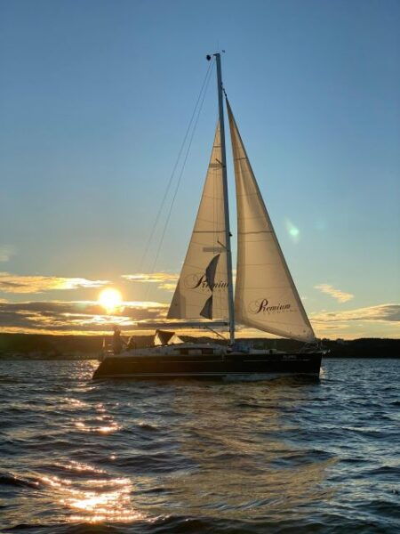 Gdańsk: Scenic Sunset Cruise With Glass of Prosecco - Meeting Point