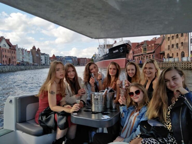 Gdańsk: Sightseeing Ecocruise Around the Old Town of Gdansk - Good To Know