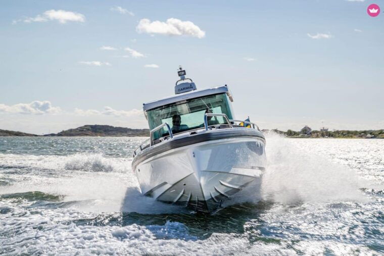 Gdansk/Sopot/Hel/Jastarnia: Private Cruise on a motorboat - The Sum Up