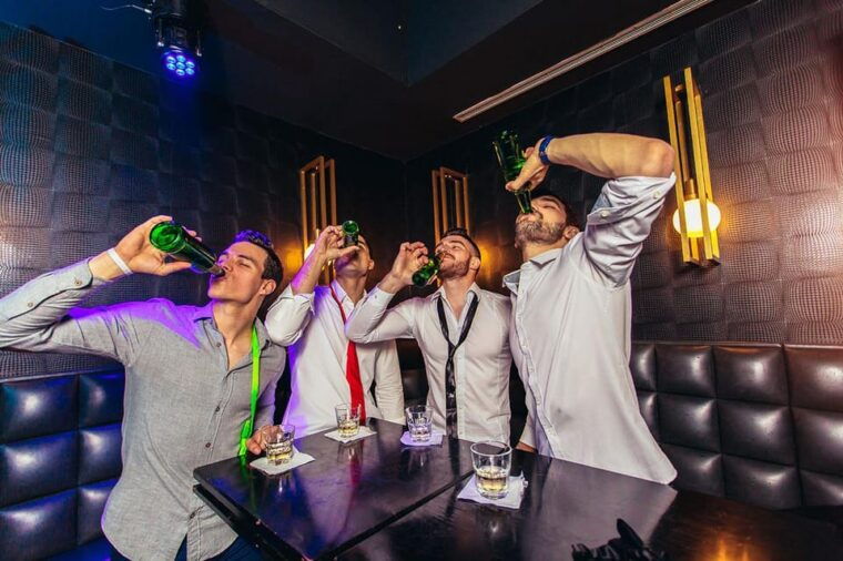 Gdansk: Stag Night Pub Crawl with Female Guide - Who Should Book This Tour?