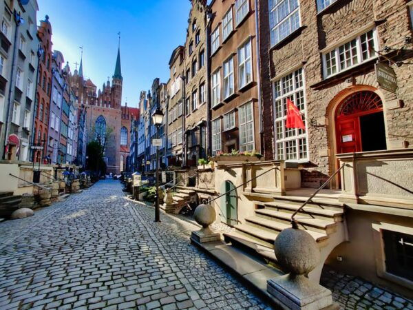 Gdańsk Starter: Explore the Historic Main Town District - Amber Craftsmanship