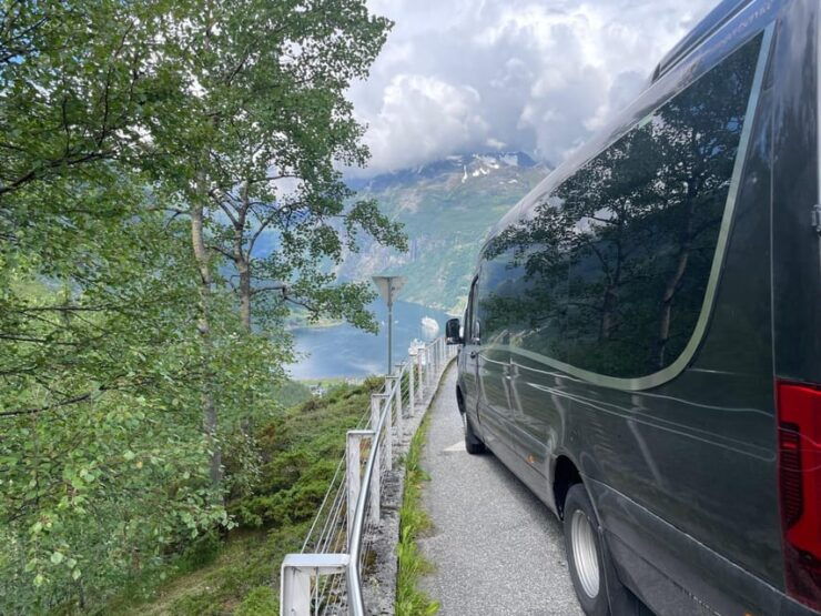 Geiranger Dalsnibba: Mini Bus Tour - Good To Know