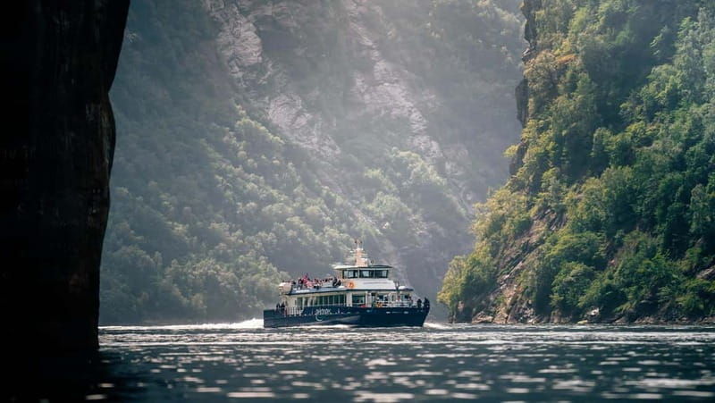 Geiranger: Fjord and Waterfalls Sightseeing Boat Trip - What to Expect During the Tour