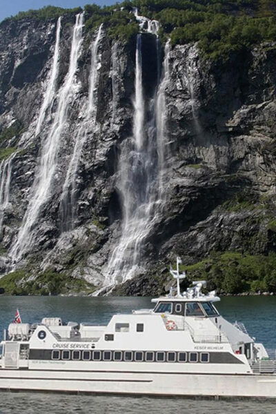 Geiranger Fjord Tour (Geiranger-Hellesylt One Way) - Tasting Pure Water From Bachelor Waterfall