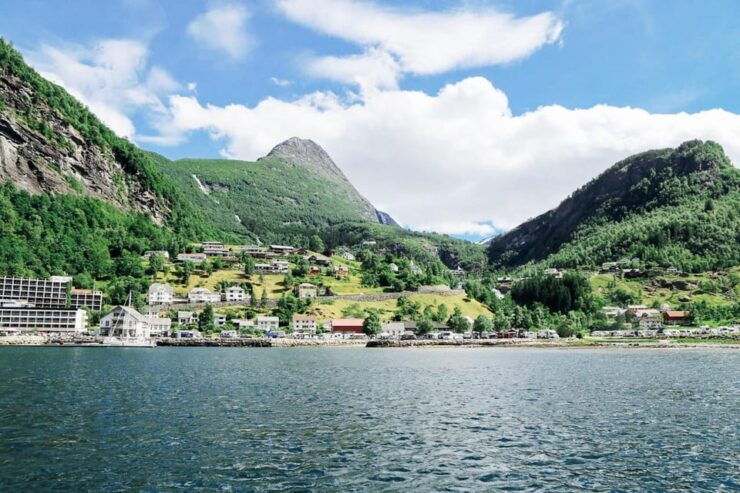 Geiranger Fjord Tour (Hellesylt-Geiranger One Way) - Starting Point and Itinerary