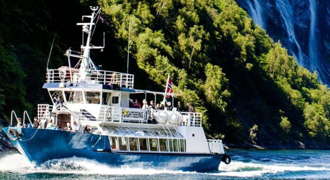 Geiranger: Geirangerfjord Sightseeing Boat With Audio Guide - Audio Guide Language Options