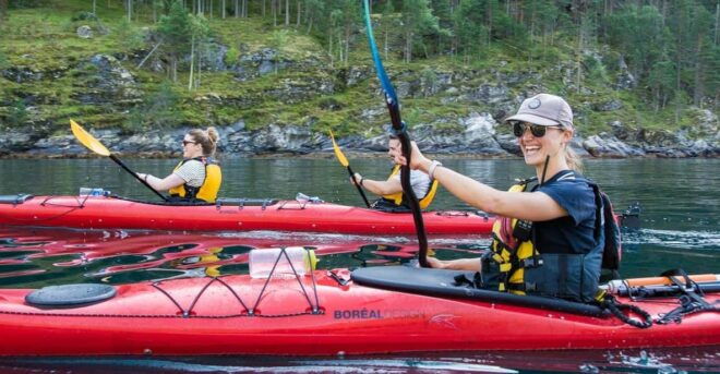 Geiranger: Kayak Tour With Guide - Experience Highlights