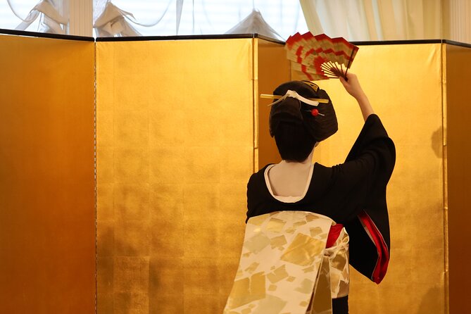 Geisha Entertainment at Famous Japanese Udon Restaurant in Tokyo - Event Overview