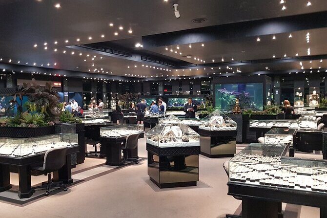 Gems Gallery Bangkok with Round Trip Hotel Transfers - Good To Know