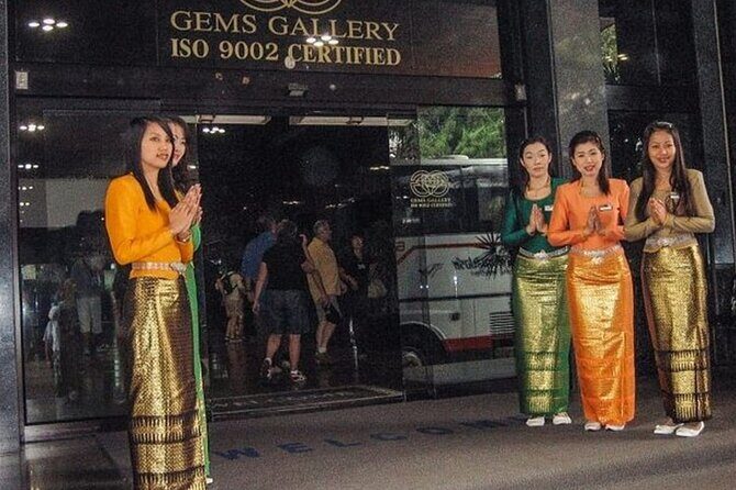 Gems Gallery Pattaya with Round Trip Hotel Transfers - Transportation and Group Size