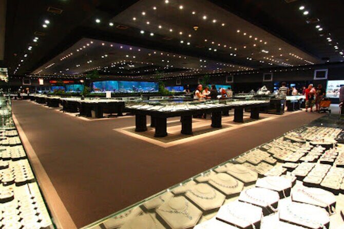 Gems Gallery Pattaya with Round Trip Hotel Transfers - What Reviewers Say