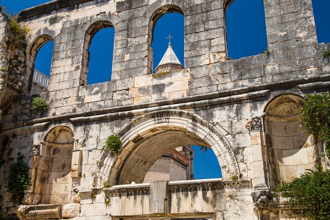 Gems of Split - Walking Tour for Couples - About the Guide