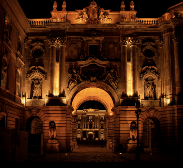 Gems of the Budapest Castle District: Free Walking Tour! - Customer Feedback