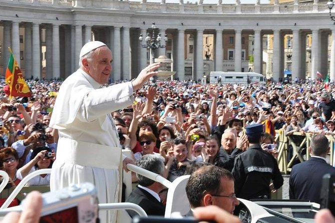 General Papal Audience,Vatican Museums and Sistine Chapel With Lunch - Experience an Audience With the Pope
