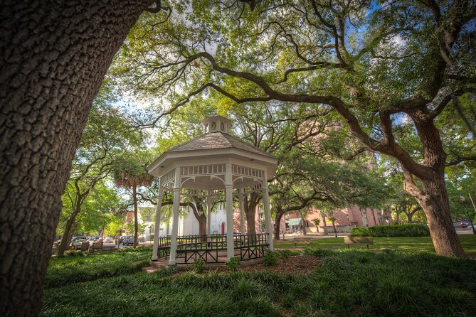 Generals and Generalities Pub Crawl in Savannah - Meeting and Pickup