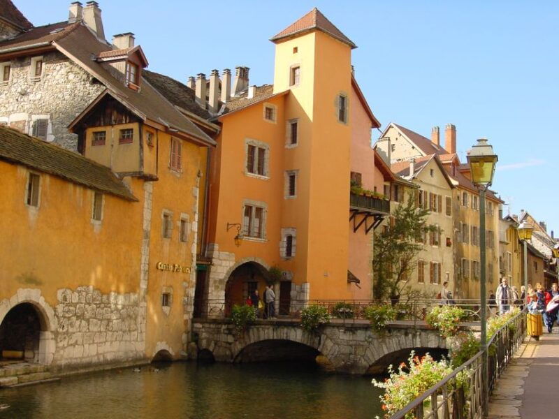 Geneva: Annecy, the Venice of the Alps and Geneva City Tour - Good To Know