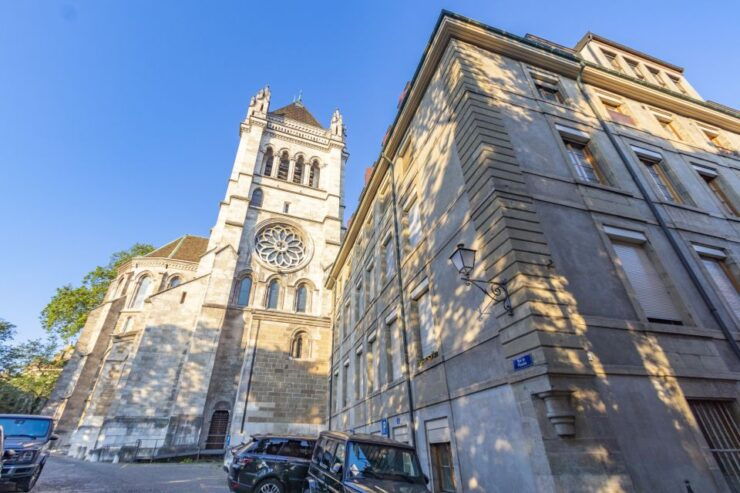 Geneva: Express Walk With a Local in 60 Minutes - Booking Details