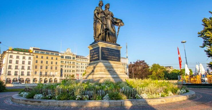 Geneva: Express Walk With a Local in 60 Minutes - Experience Highlights
