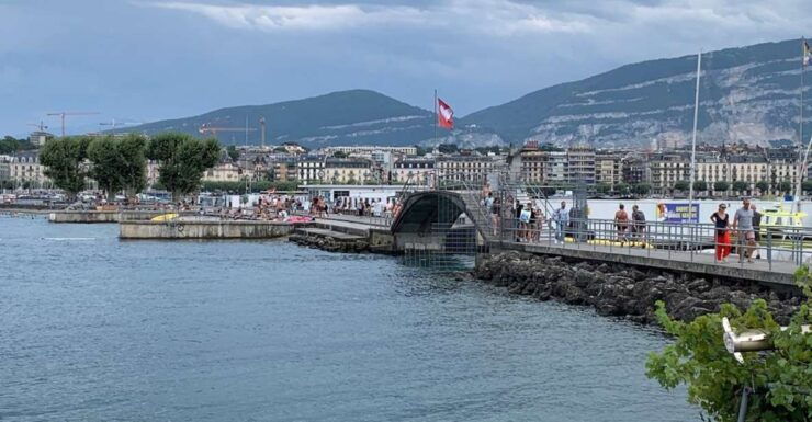 Geneva Lakeside Stroll: A Self-Guided Audio Tour - Activity Duration and Highlights