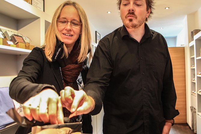 Geneva Private Etuktuk Tour to Three Chocolatiers - Visit Three Artisan Chocolate Stores