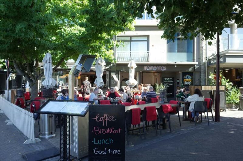 Geneva: Private Walking Tour with a Local - An Authentic Way to Discover Geneva