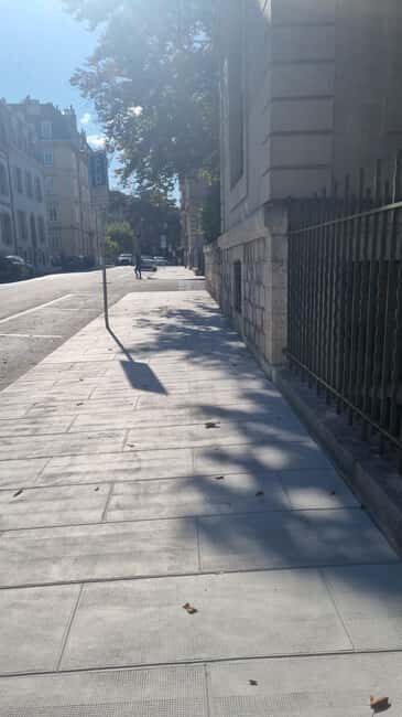 Geneva: Private Walking Tour with a Local - How the Experience Unfolds