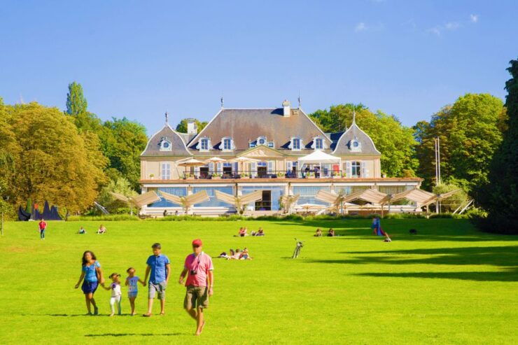 Geneva: Scenic Lake Cruise With Snacks and Wine - Duration and Availability of the Activity