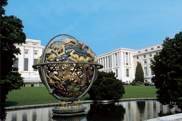 Geneva Sightseeing Bus Tour - Audio, pace, and what you will not get