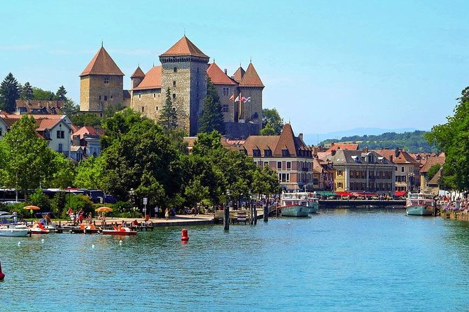 Geneva Tour in Two Days - Day 1: Exploring Genevas Landmarks
