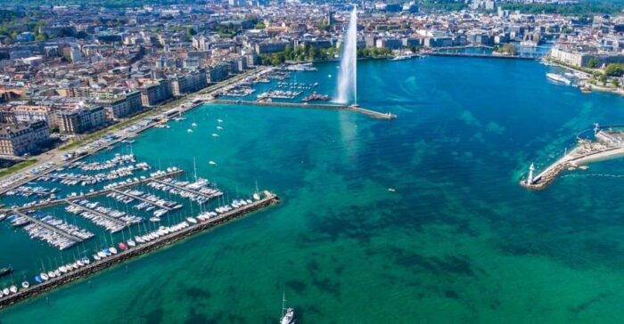 Geneva: United Nations, Old Town and Lake E-Bike Tour - Discovering the International Red Cross Museum