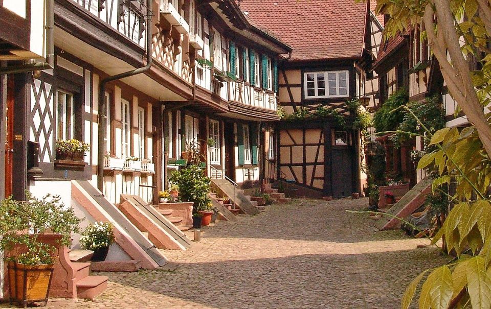 Gengenbach: Private Guided Walking Tour - Exploring Gengenbachs Charming Atmosphere