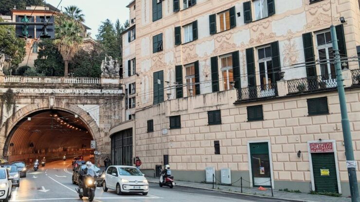 Genoa: City Highlights Self-guided Walking Tour - Experience