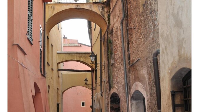 Genoa Walking Tour: Discover Hidden Treasures and Street Food - Tour Overview and Inclusions