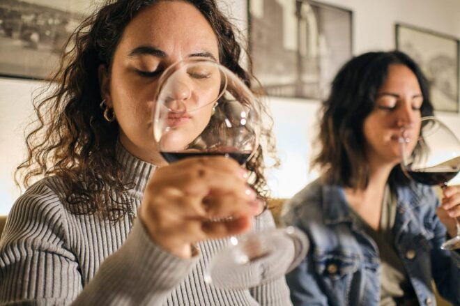 Genoa Wine Tasting Near the Aquarium - Venue and Accessibility
