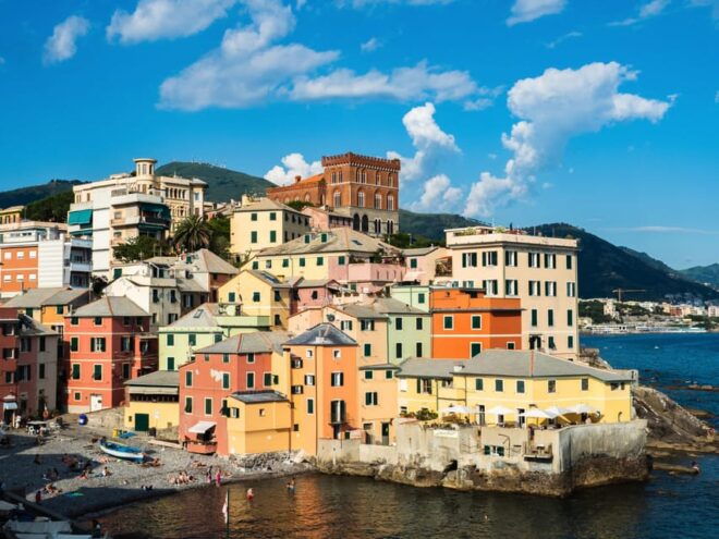 Genova: Express Walk With a Local in 60 Minutes - Logistics and Meeting Point