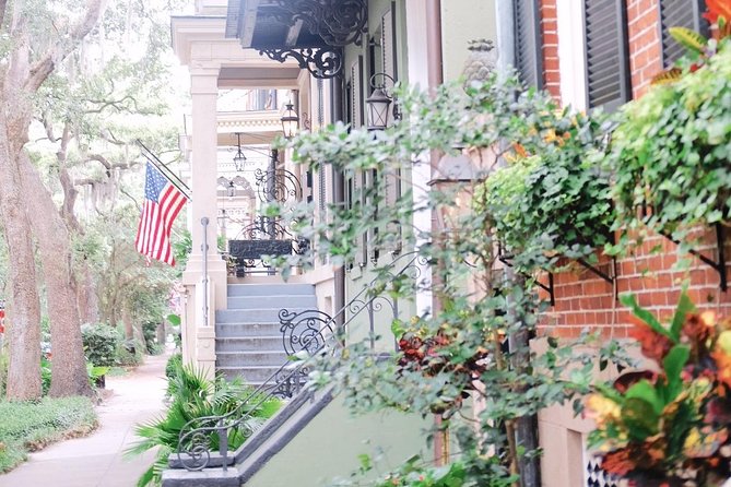 Genteel and Bards Savannah History Walking Tour - Inclusions