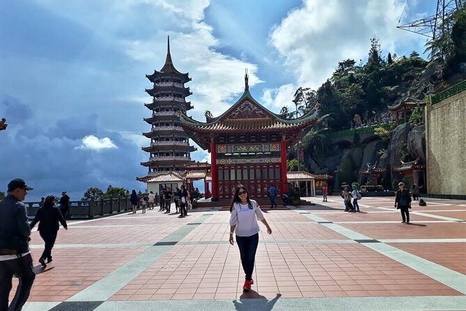 Genting Highland Day Tour From Kuala Lumpur Include 2-way Cable Car Ride & Lunch - The Journey Begins: Getting There and First Stops