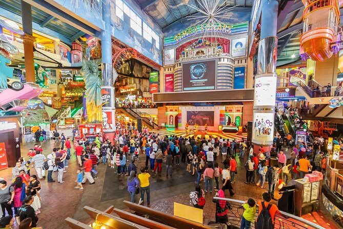 Genting Highland Day Tour From Kuala Lumpur Include 2-way Cable Car Ride & Lunch - Shopping and Entertainment at Genting Highlands