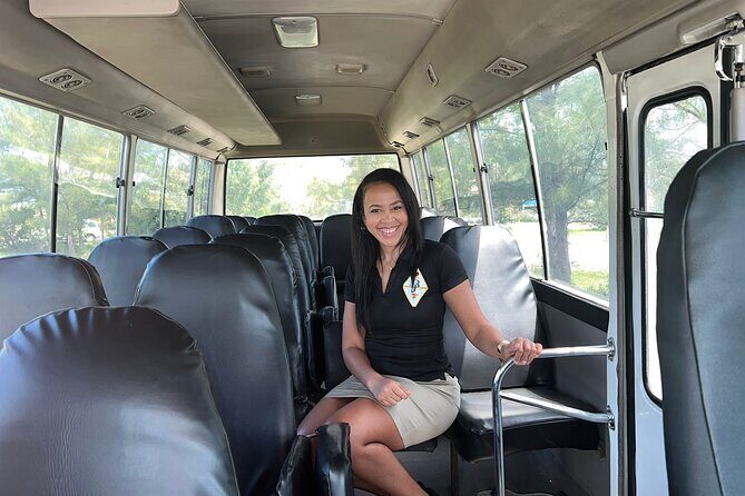 German/English Island Tours with conch fritter tasting - What to Expect from the Nassau Island Tour