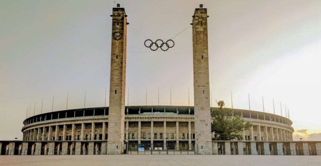 Germany & Das Dritte Reich Privater Schwarzer Van Halbtagesausflug - Highlights of the Tour