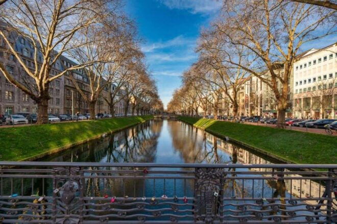 Germany: Guided Tour of Düsseldorf - Itinerary Highlights