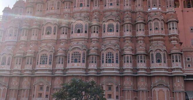 Get the Best Out of Jaipur; Nargarh Fort, City Palace & More - Experience Offered