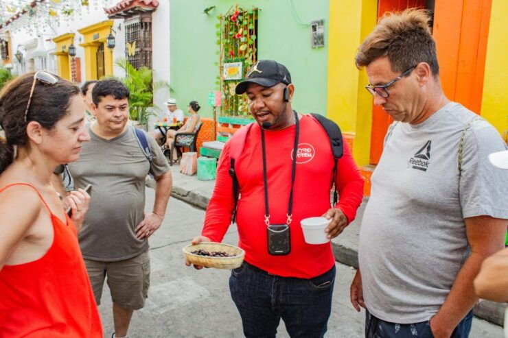 Getsemani District Walking Tour in Cartagena - Experience Highlights