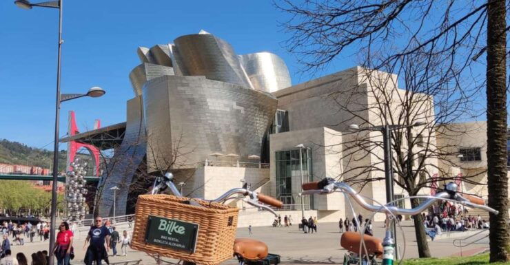 Getxo to Bilbao Guggenheim: Cycling Odyssey - Guided Tour: Bilbao Guggenheim Museum