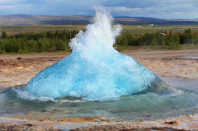 Geyser Waterfalls and Blue Lagoon Day Tour From Reykjavik - What to Bring