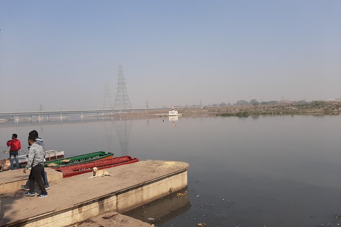 Ghats of River Yamuna and Old Delhi Temples - Tour Inclusions: Air-Conditioned Vehicle, Local Guide, Lunch