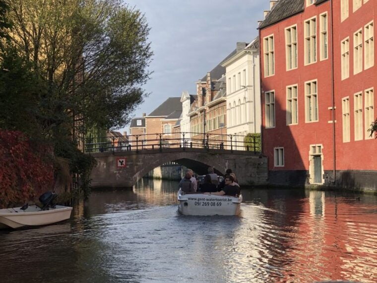 Ghent: 40-Minute Historical Boat Tour of City Center - What to Expect on the Tour