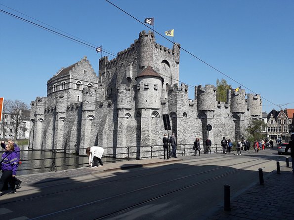 Ghent Beer and Sightseeing Adventure - Beer Stops at Local Bars
