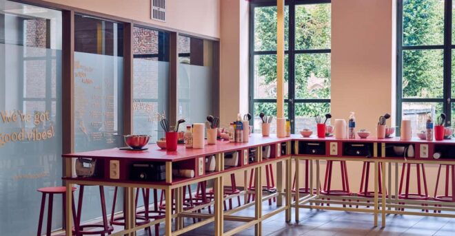 Ghent: Belgian Waffle-Making Workshop With Beer Tasting - Learning Experience